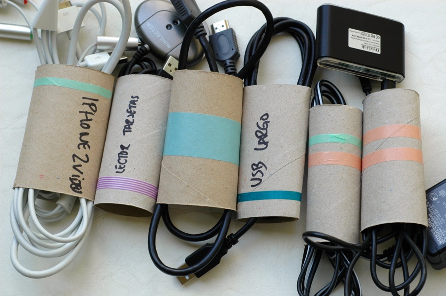 Rollos de cartón par organizar los cables. www.marrojo.sidechain.es Rollos de cartón par organizar los cables. www.marrojo.sidechain.es