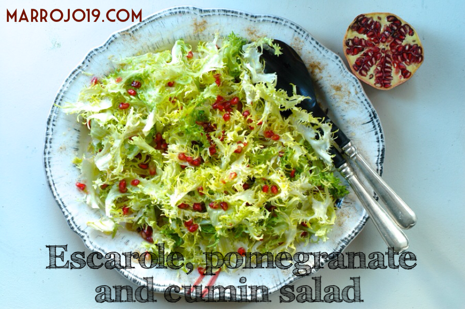 ESCAROLE SALAD WITH POMEGRANATE AND CUMIN. www.marrojo.sidechain.es ESCAROLE SALAD WITH POMEGRANATE AND CUMIN. www.marrojo.sidechain.es
