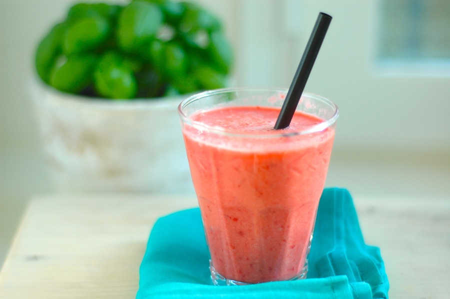 marrojo19_strawberry_smoothie1
