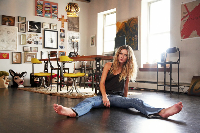 marrojo19_erin_wasson_athome2