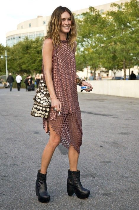 marrojo19_erinwasson_2_pinkdress
